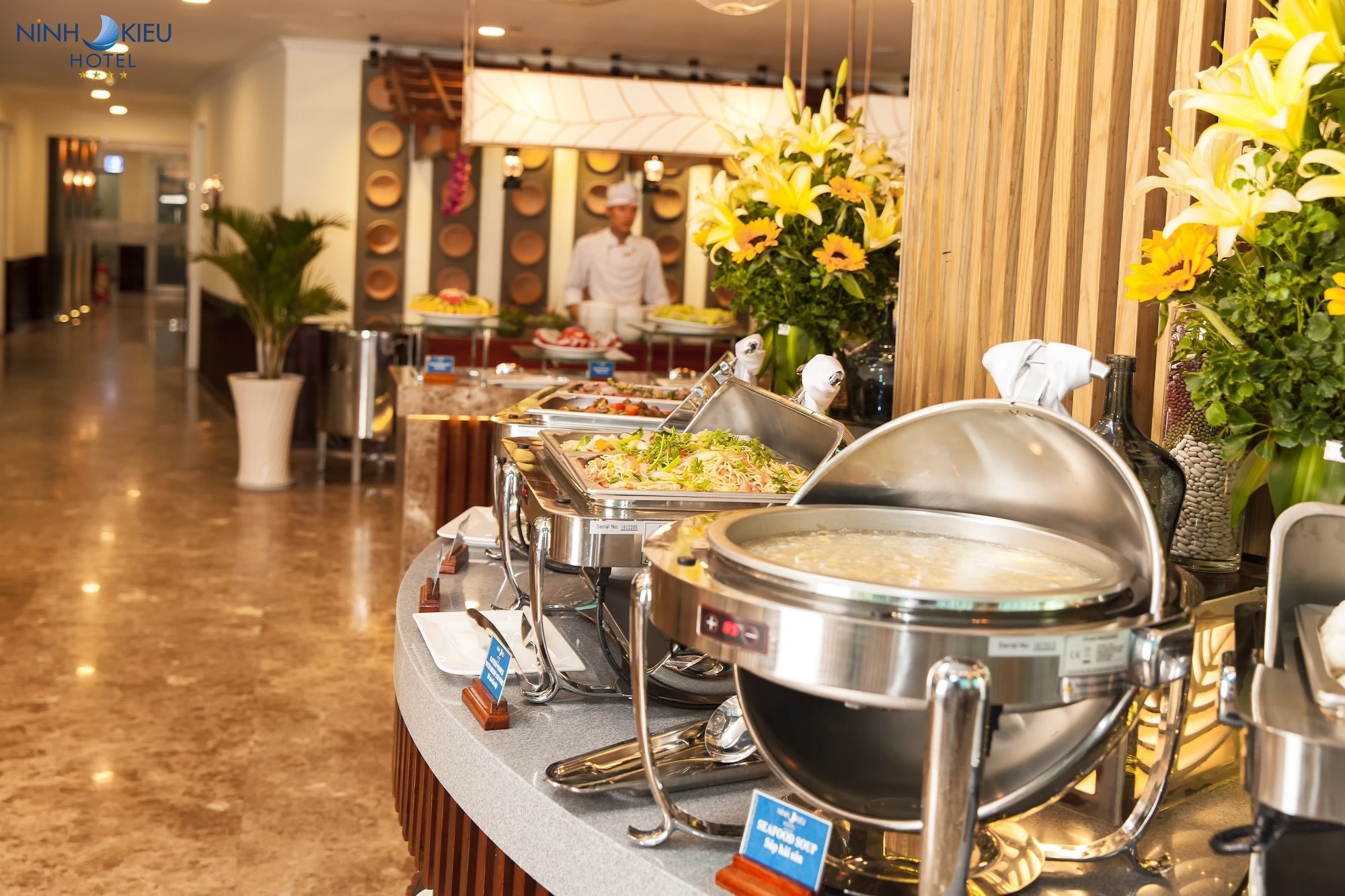 Ninh Kieu Riverside Hotel Can Tho Exterior photo