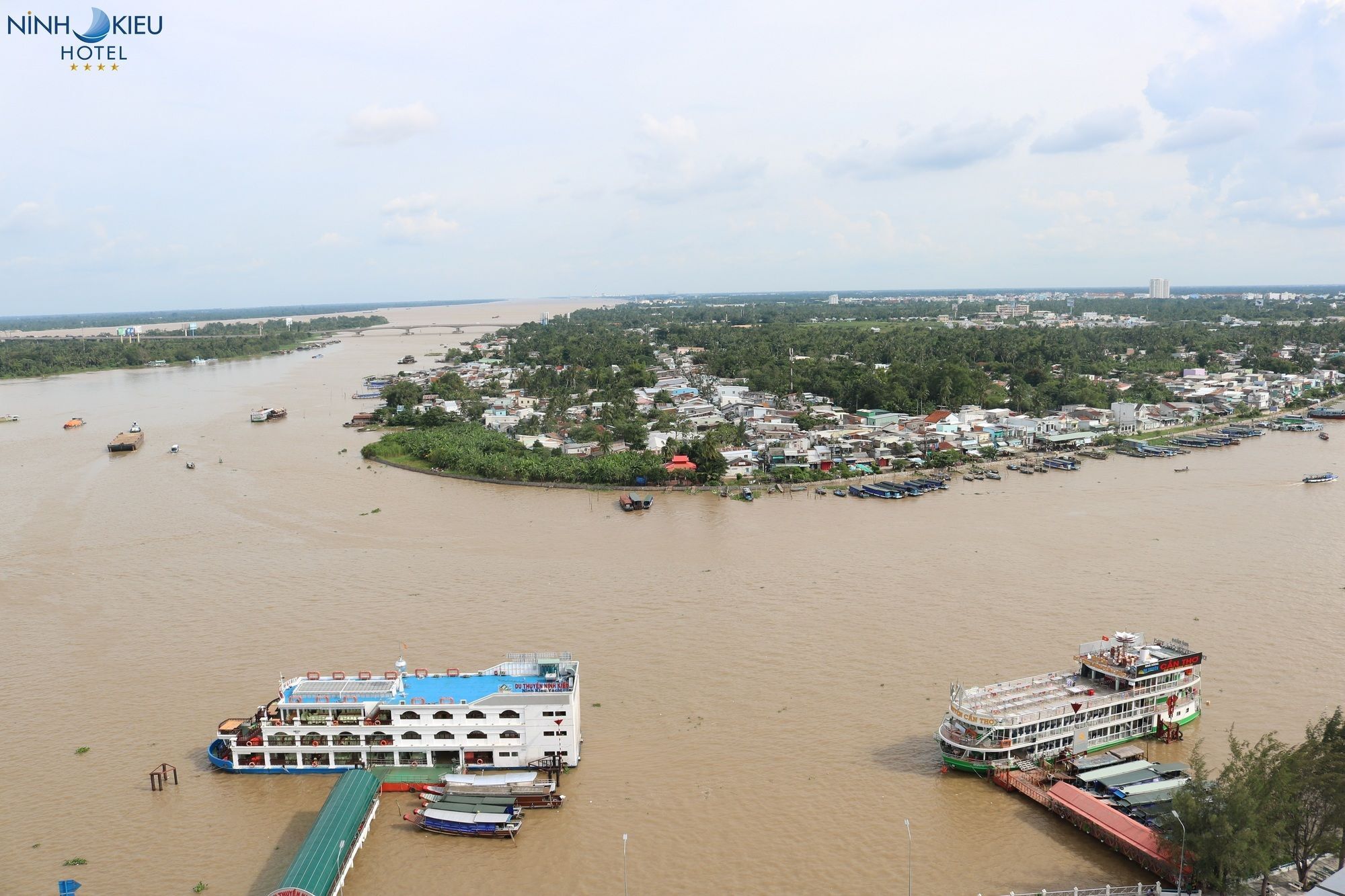 Ninh Kieu Riverside Hotel Can Tho Exterior photo